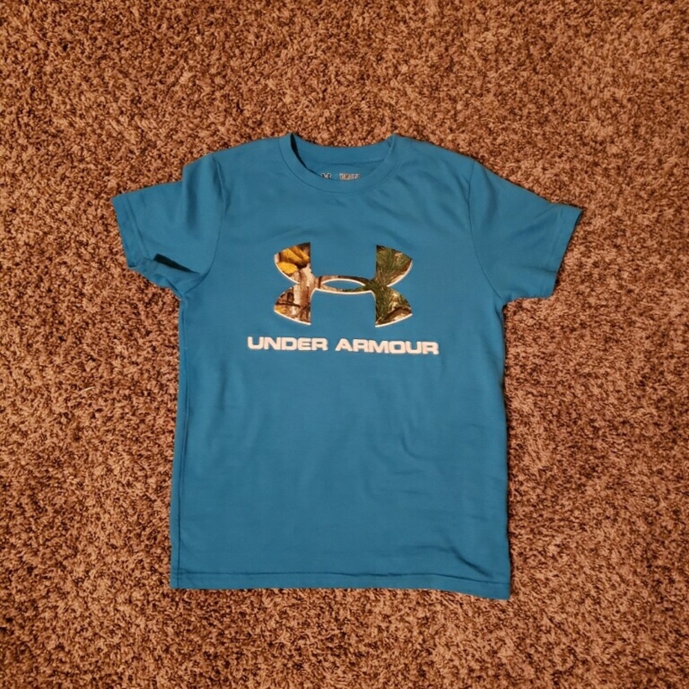 Youth under armour tshirt size small